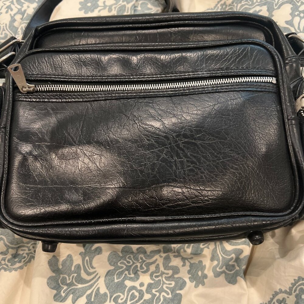 Y2K and early 2000's Vintage Messenger Bag / Satchel